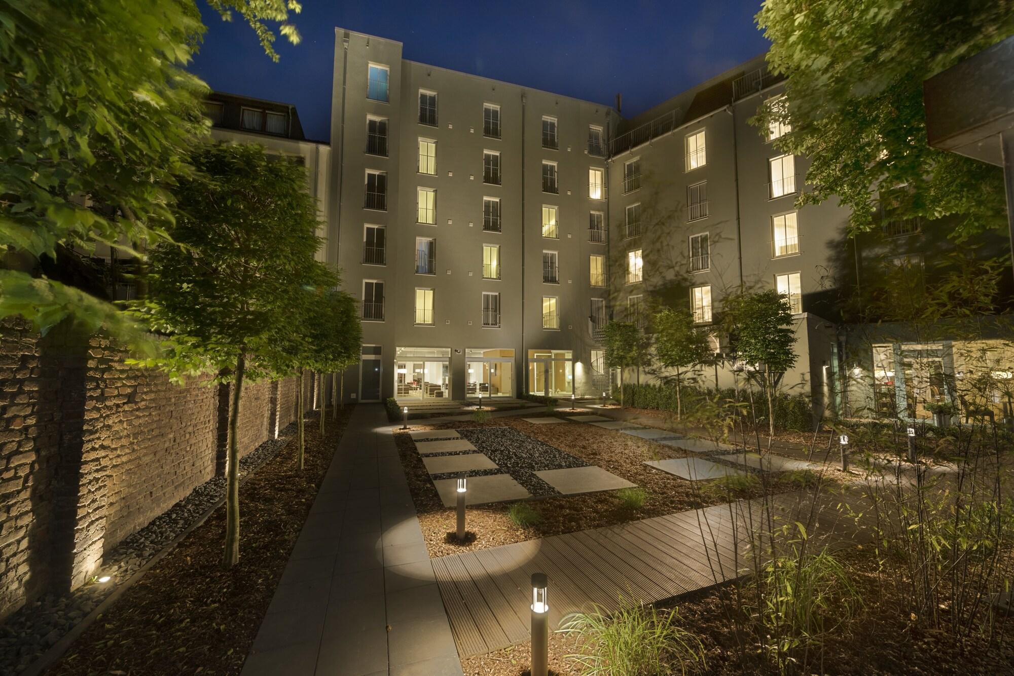 Hotel Conti Duisburg - Partner Of Sorat Hotels Exterior photo