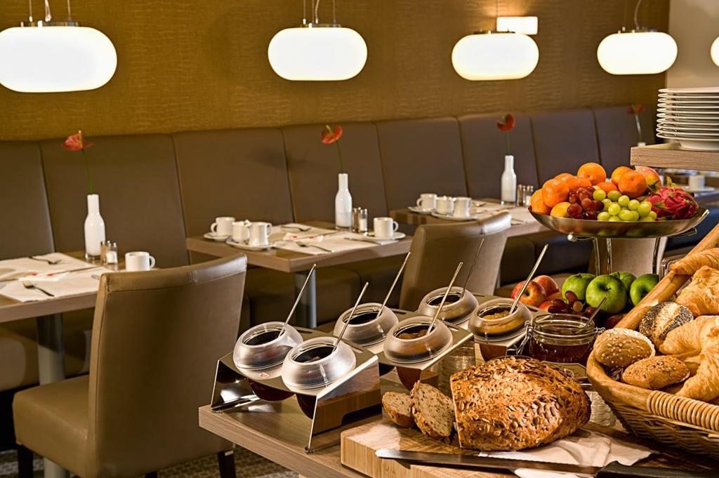 Hotel Conti Duisburg - Partner Of Sorat Hotels Restaurant photo